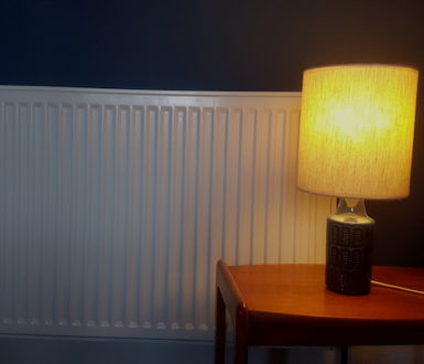 Lamp in front of a radiator